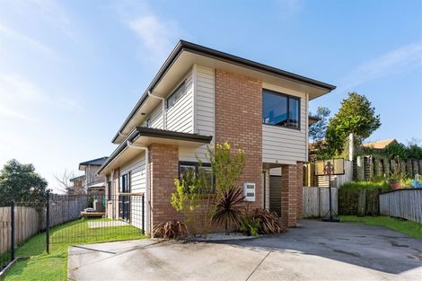 Photo of property in 68 Claverdon Drive, Massey, Auckland, 0614