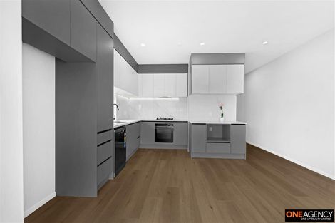 Photo of property in 18 Waimarie Drive, Karaka, 2578