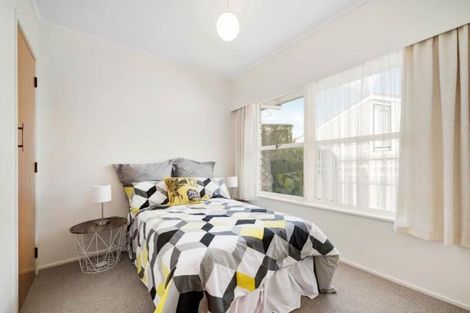 Photo of property in 2/18 Wolsley Avenue, Milford, Auckland, 0620