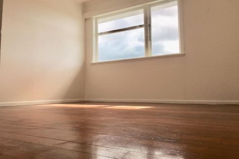 Photo of property in 20 Blease Street, New Lynn, Auckland, 0600