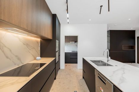 Photo of property in 40f Evelyn Place, Hillcrest, Auckland, 0627