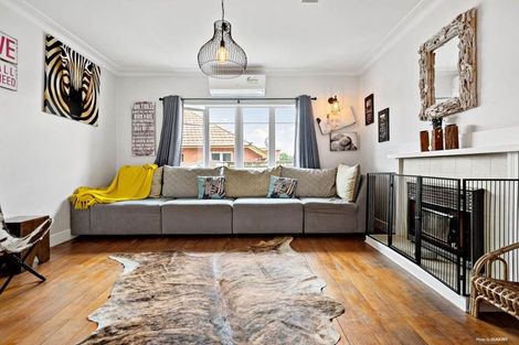 Photo of property in 22 Mellsop Avenue, Waiuku, 2123