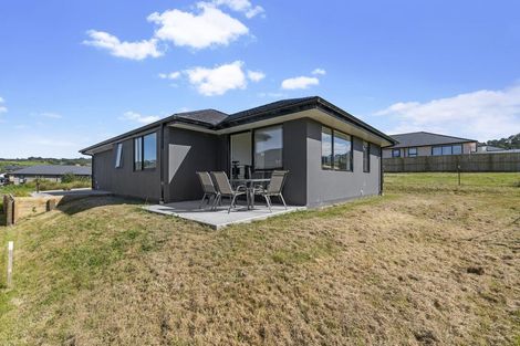 Photo of property in 10 Mahi Road, Helensville, 0800