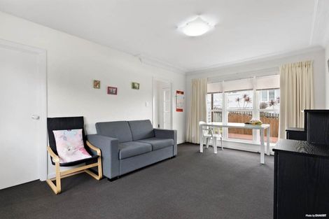 Photo of property in 1/53 Bruce Road, Glenfield, Auckland, 0629