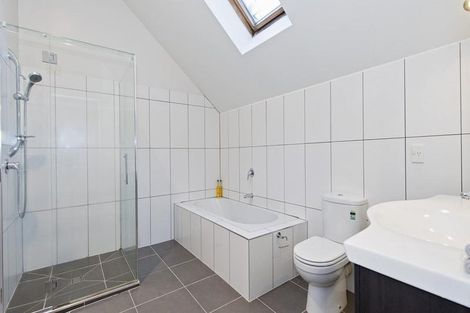 Photo of property in 2/26 Comins Crescent, Mission Bay, Auckland, 1071