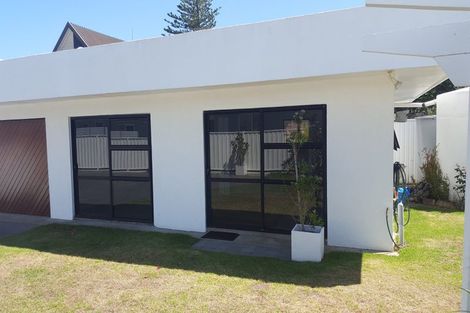 Photo of property in 31 Arkles Strand, Arkles Bay, Whangaparaoa, 0932