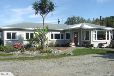 Photo of property in 6-8 Golf Links Road, Carters Beach, Westport, 7825