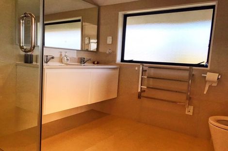 Photo of property in 1/30 Quebec Road, Milford, Auckland, 0620