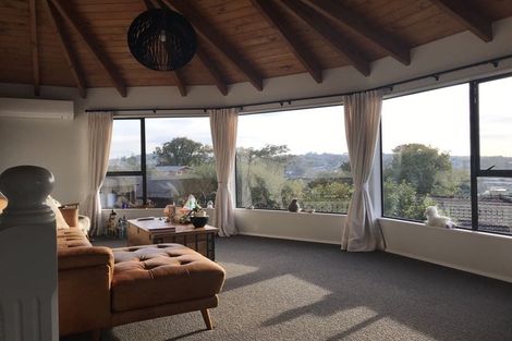 Photo of property in 1/30 Quebec Road, Milford, Auckland, 0620