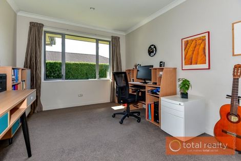 Photo of property in 8 Rosario Place, Aidanfield, Christchurch, 8025