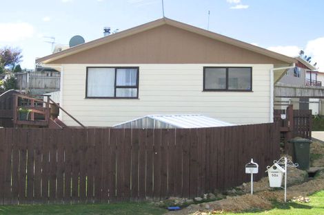 Photo of property in 46 Blueberry Grove, Timberlea, Upper Hutt, 5018