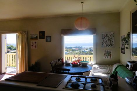 Photo of property in 6 Thorby Street, Northland, Wellington, 6012