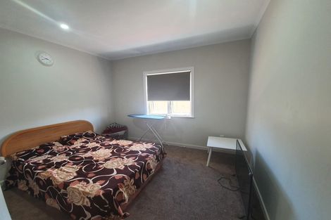 Photo of property in 6 Willis Road, Papakura, 2110