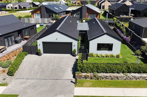 Photo of property in 53 Mount Nicholas Avenue, Wanaka, 9305