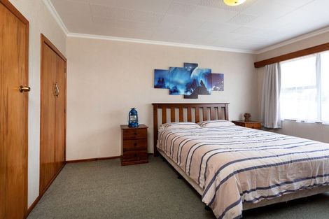 Photo of property in 11 Standish Street, Inglewood, 4330