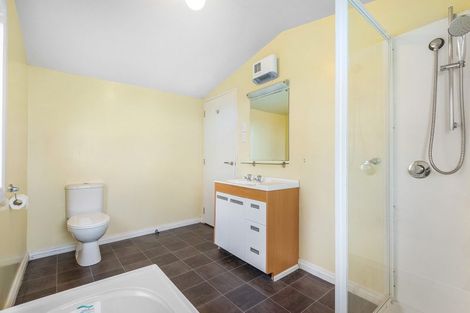 Photo of property in 33 Queen Street, Brighton, Dunedin, 9035