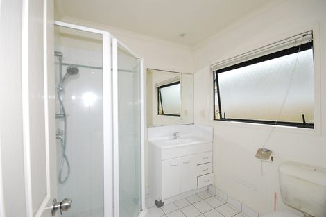 Photo of property in 74 Redcastle Drive, East Tamaki, Auckland, 2013