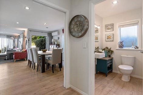 Photo of property in 7a Torkar Road, Clarks Beach, 2122