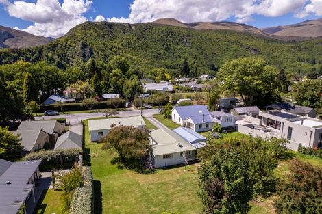 Photo of property in 14 Caernarvon Street, Arrowtown, 9302