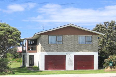 Photo of property in 21 Seaforth Road, Waihi Beach, 3611