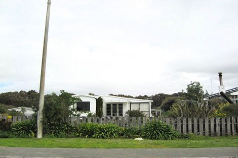 Photo of property in 96 Beach Road, Haumoana, 4102