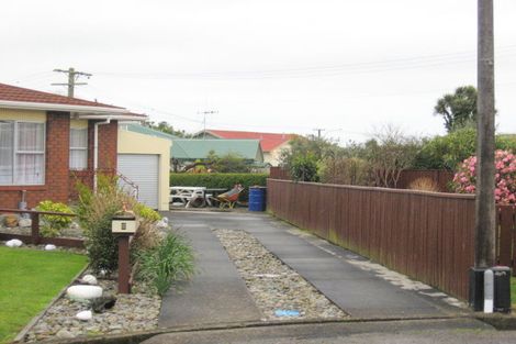Photo of property in 2 Puriri Place, Levin, 5510