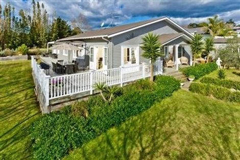 Photo of property in 13 Eastvale Close, Greenhithe, Auckland, 0632