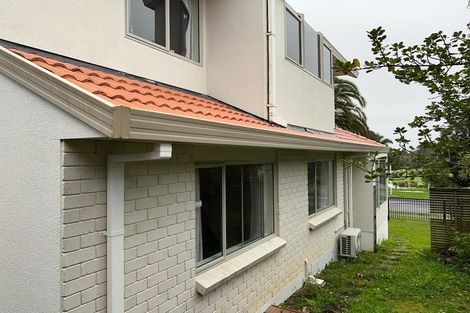 Photo of property in 46 Goldfinch Rise, Unsworth Heights, Auckland, 0632