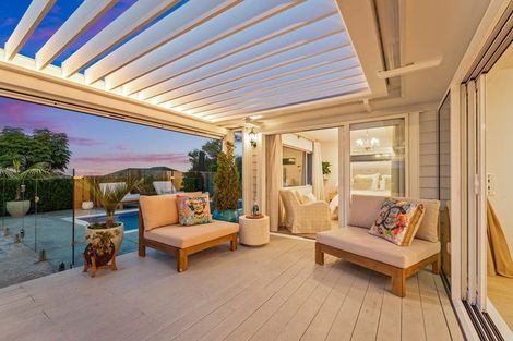 Photo of property in 24 Woodridge Drive, Stanmore Bay, Whangaparaoa, 0932