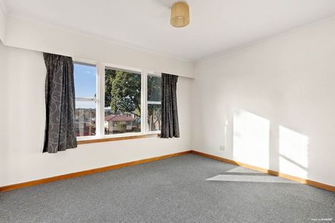 Photo of property in 21 Terry Street, Blockhouse Bay, Auckland, 0600