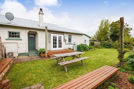 Photo of property in 27 Brightwater Terrace, Terrace End, Palmerston North, 4410