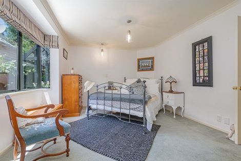 Photo of property in 18 Winston Avenue, Hokowhitu, Palmerston North, 4410