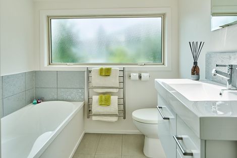 Photo of property in 437a Muritai Road, Eastbourne, Lower Hutt, 5013