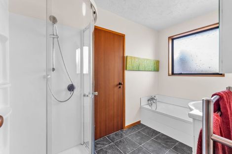 Photo of property in 10 Rowanwood Close, Halswell, Christchurch, 8025