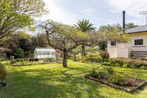 Photo of property in 36 Riverdale Road, Dannevirke, 4930