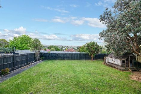 Photo of property in 82 Rosier Road, Glen Eden, Auckland, 0602