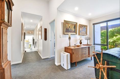 Photo of property in 96 Arran Point Parade, Orewa, 0931