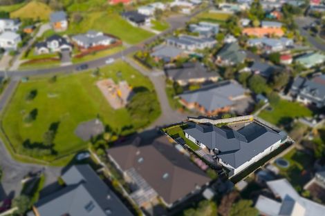 Photo of property in 3 Barbaras Way, Waikanae Beach, Waikanae, 5036