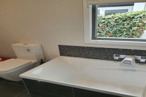 Photo of property in 92 Austin Street, Mount Victoria, Wellington, 6011