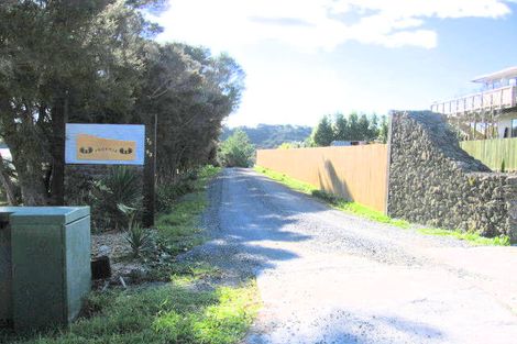 Photo of property in 81 Yorke Road, Haruru, 0204