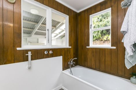 Photo of property in 128 Owhiro Bay Parade, Owhiro Bay, Wellington, 6023