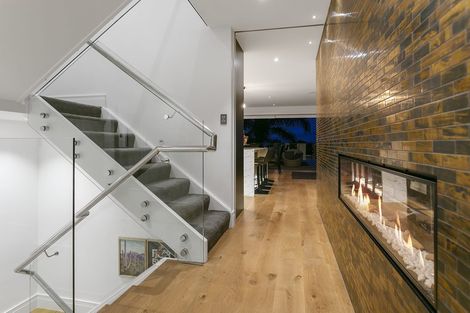 Photo of property in 2/92 Churchill Road, Murrays Bay, Auckland, 0630