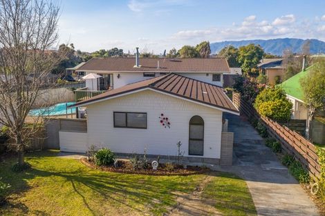 Photo of property in 92 Eatwell Avenue, Paraparaumu Beach, Paraparaumu, 5032