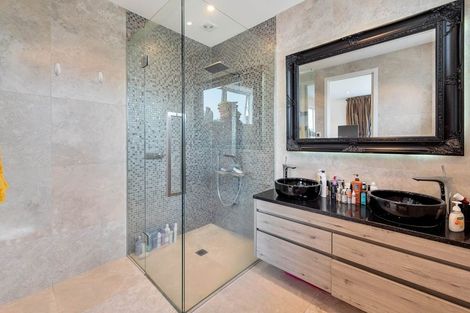 Photo of property in 41 Regina Street, Westmere, Auckland, 1022