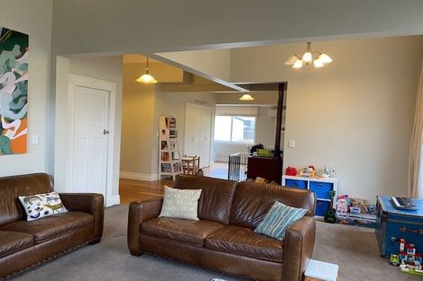 Photo of property in 17a Arataki Road, Havelock North, 4130