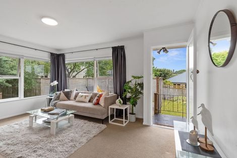 Photo of property in 4/32 Wicklow Road, Narrow Neck, Auckland, 0622