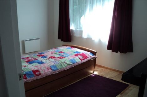 Photo of property in 3 Sasanqua Way, Crofton Downs, Wellington, 6035