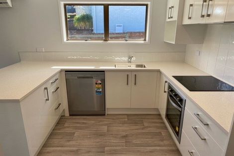 Photo of property in 1/10 Imogene Way, Half Moon Bay, Auckland, 2012