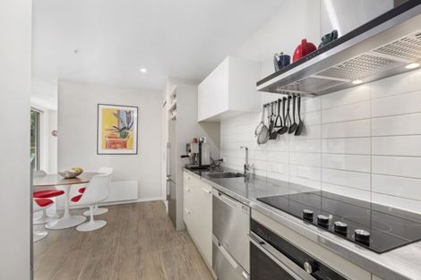 Photo of property in Norfolk Apartments, 307/19 Bute Road, Browns Bay, Auckland, 0630