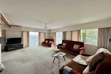 Photo of property in 8 Kowhai Road, Campbells Bay, Auckland, 0630